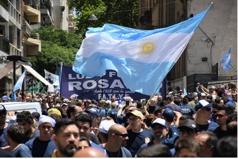 Multitudinaria concentración en Rosario y Santa Fe Foto: Juan José García