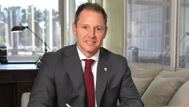 Jorge Brito, presidente de Banco Macro, entidad que ha vuelto al mercado internacional de deuda a través de Obligaciones Negociables. Jorge Brito, presidente de Banco Macro, entidad que ha vuelto al mercado internacional de deuda a través de Obligaciones Negociables.