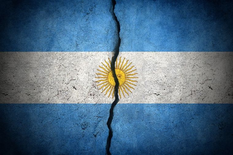 La advertencia del arzobispo y la crisis política. La polarización puede empeorar. Foto: NA