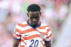 Folarin Balogun fue expulsado en el partido contra Bosnia-Herzegovina. Folarin Balogun fue expulsado en el partido contra Bosnia-Herzegovina.