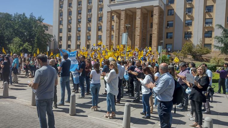 Denunciaron que los profesionales que quedan están saturados Foto: MDZ