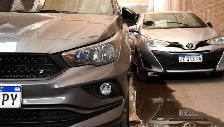 Los vehículos podrían bajar entre un 15 y un 20% según el gobierno. Foto: ALF PONCE MERCADO / MDZ