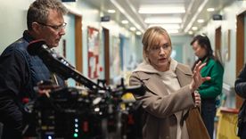 Kate Winslet en Goodbye, June (2025) película que dirigió y actúo.
