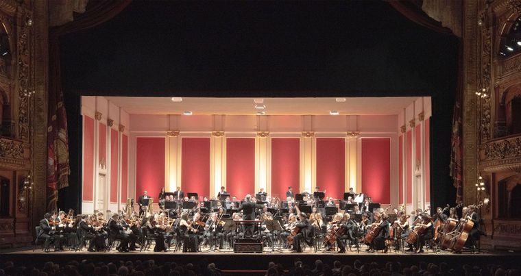 La Orquesta Filarmónica de Buenos Aires en el Teatro Colón.