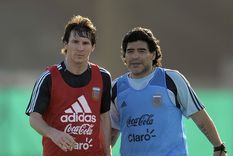 Messi o Maradona, el eterno debate del fútbol argentino.
