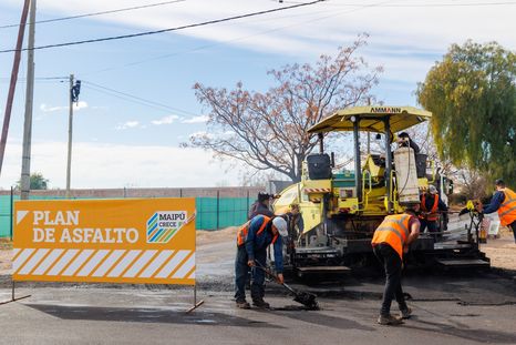 El avance del Plan de Asfalto en Maipú ya alcanza el 90% y busca mejorar la vida diaria, la circulación y la conexión entre zonas del departamento.