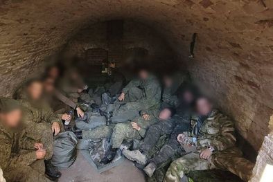 MDZol | Hay informes de soldados rusos desplegados que están encerrados en sótanos por negarse a combatir en Ucrania. Foto: THE INSIDER