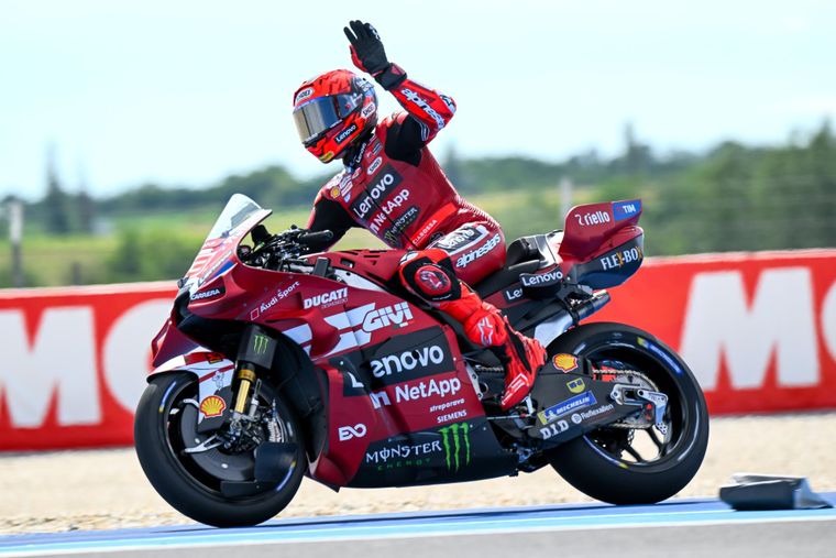Marc Márquez volvió a lo más alto del podio en Hungría.