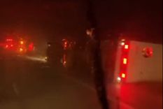 Temporal extremo: camiones volcados en la autopista Rosario–Córdoba.