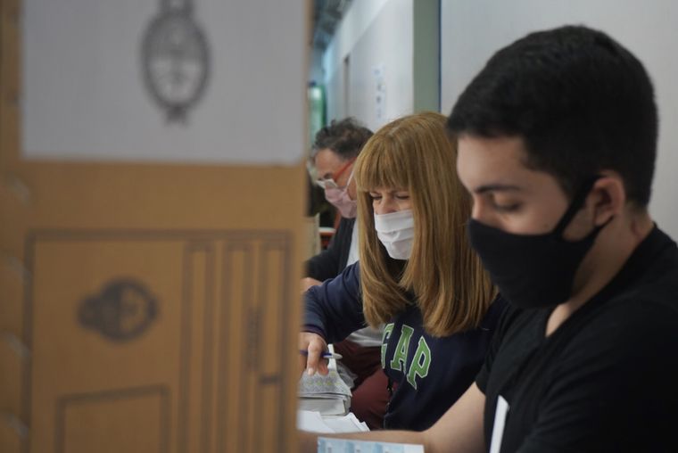 Los cambios de gabinete no habrían generado una buena repercusión en el electorado. Foto: Telam