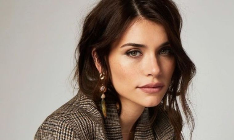 Eva de Dominici mostró cómo llevar un look sastrero con estilo.