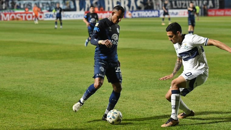 Villa, aprobado en su debut Foto: Santiago Tagua -MDZ