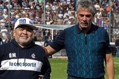 una pieza clave continuara en el lobo de maradona una pieza clave continuara en el lobo de maradona