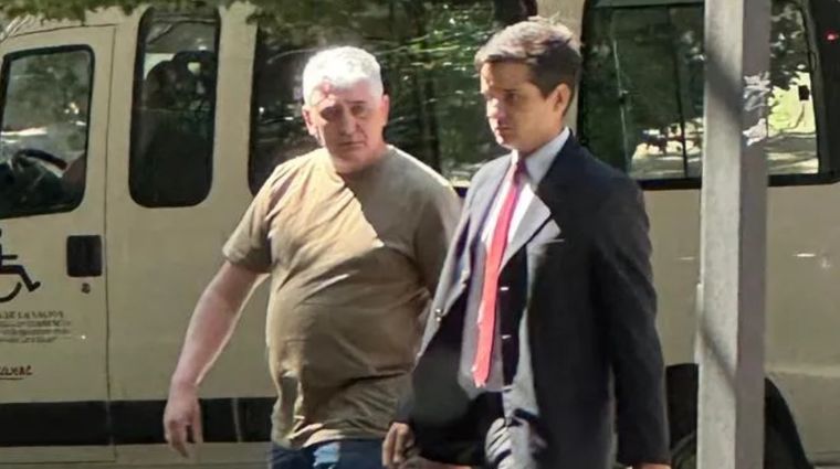 Ortega Pérez y su abogado en una jornada del juicio contra Bento.&nbsp;