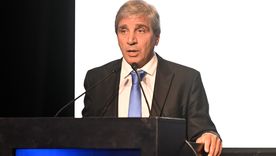 Luis Caputo ya tiene cerrado el financiamiento para afrontar el vencimiento de 4300 millones de dólares del 9 de julio, correspondiente a los bonos Globales y Bonares que surgieron del canje de deuda de 2020. Luis Caputo ya tiene cerrado el financiamiento para afrontar el vencimiento de 4300 millones de dólares del 9 de julio, correspondiente a los bonos Globales y Bonares que surgieron del canje de deuda de 2020.