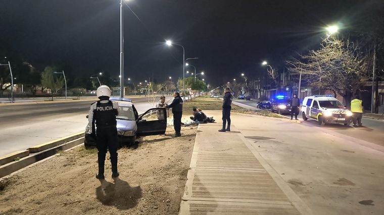 Un conductor alcoholizado volcó en Acceso Este, mientras que otro chocó a dos patrulleros en Ciudad Foto: Imagen ilustrativa / Ministerio de Seguridad de Mendoza