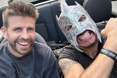 Escorpión Dorado entrevistó a Gerard Piqué al volante. Foto: Escorpión Dorado  / Instagram