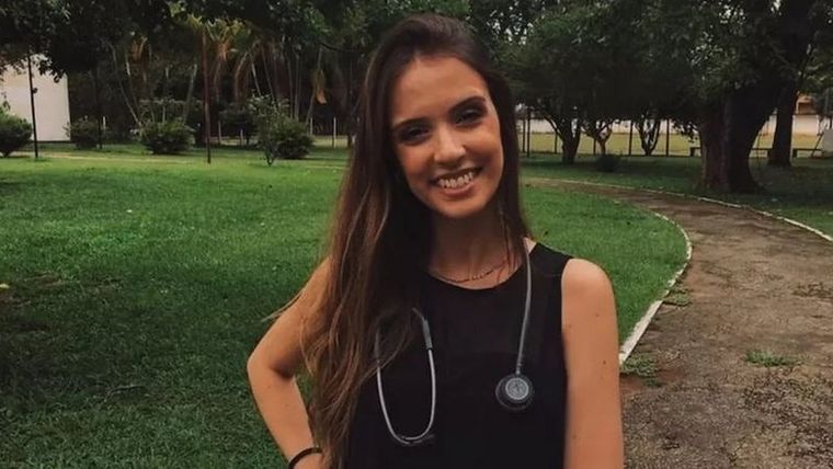 Vivian Gomes, de 27 años, mide 1,62 m y pesa 46 kilos, y está intentando engordar. Foto: ARCHIVO PERSONAL