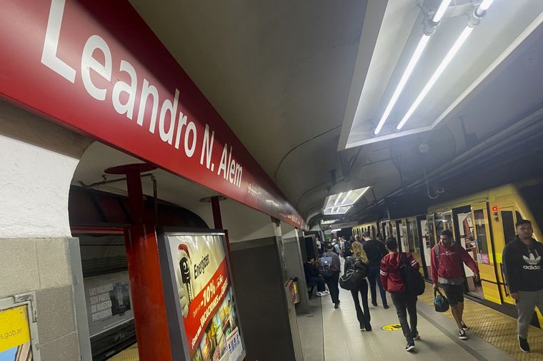 La medida incluirá liberación de molinetes Foto: Telam