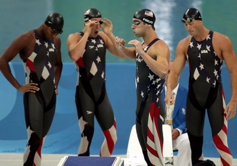 Jones, Weber-Gale, Phelps y Lezak, ganaron una carrera histórica. Foto: EFE