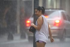 El SMN lanzó un alerta de nivel amarillo por tormentas fuertes para el norte y centro del país Foto: NA El SMN lanzó un alerta de nivel amarillo por tormentas fuertes para el norte y centro del país Foto: NA