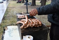 Cordobeses convirtieron una Eco Sport en parrilla y se volvieron virales. Foto: ALF PONCE MERCADO / MDZ