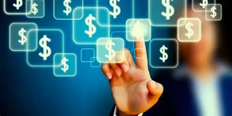 La economía clásica quedó atrapada en su propia lentitud. La economía clásica quedó atrapada en su propia lentitud.