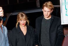 Taylor Swift y Joe Alwyn se separan luego de 6 años y dejan a puro llanto a los fans Taylor Swift y Joe Alwyn escribieron canciones durante la Pandemia de Covid-19. Foto: Jackson Lee, Getty Images
