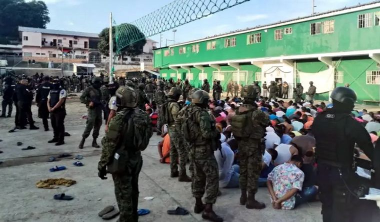 Ecuador investiga las muertes de los presos, tras la intervención estatal. Foto Efe Ecuador investiga las muertes de los presos, tras la intervención estatal. Foto Efe