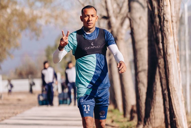 Sebastián Villa, la gran figura de la Lepra, intentará guiar a Independiente Rivadavia hacia las semifinales. Este jueves sigue la venta de entradas. 