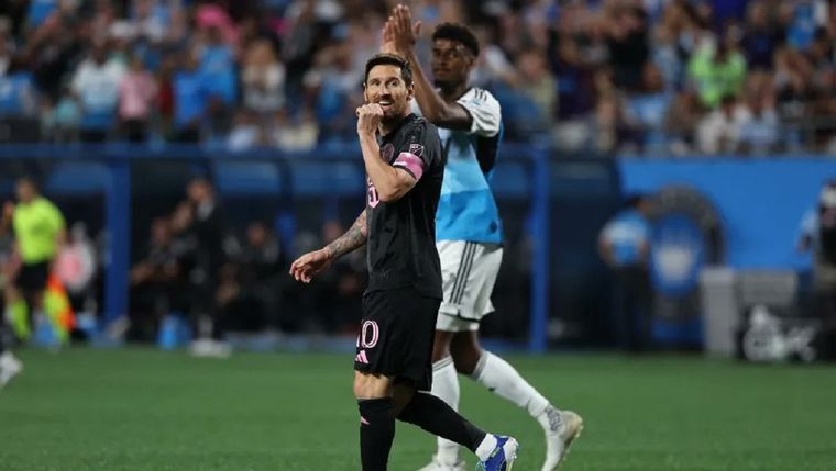 El penal fallado de Messi cambió el partido. 