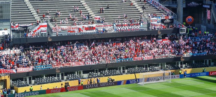 La hinchada de River en el estadio Lumen de Seattle. Foto: captura de TV. 