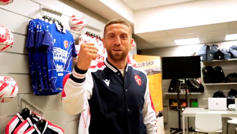 Papu Gómez volverá a jugar tras dos años de suspensión.