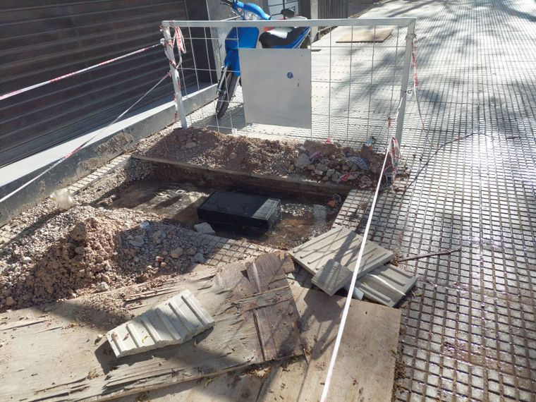 Producto de la falla, deberán levantar las baldosas recientemente colocadas.