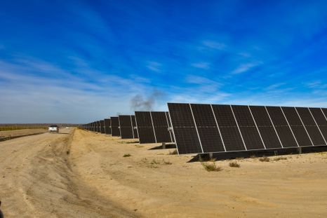 Mendoza se posiciona entre las provincias con mayor desarrollo de proyectos solares en Argentina. Mendoza se posiciona entre las provincias con mayor desarrollo de proyectos solares en Argentina.