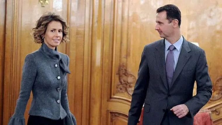 Asma al Assad junto a su marido Bashar, en una fotografía de 2010. Foto: GETTY IMAGES