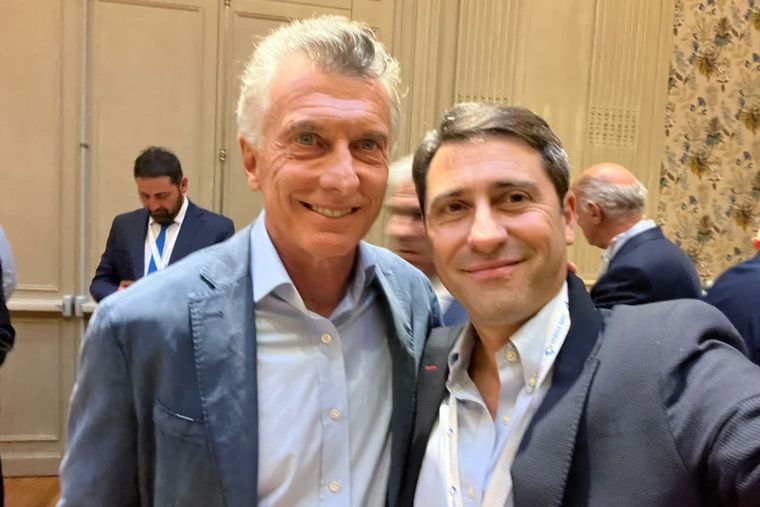 El expresidente Mauricio Macri junto al senador nacional del PRO Martín Goerling, quien lo señaló como posible candidato para la cámara alta por la Ciudad de Buenos Aires en las próximas elecciones legislativas. Foto: X (@MARTINGOERLING)