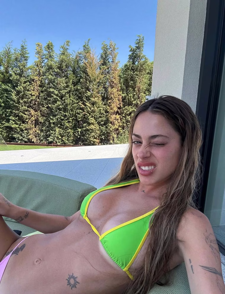 La artista argentina mostró sus elecciones más osadas en su viaje por Europa. La artista argentina mostró sus elecciones más osadas en su viaje por Europa.