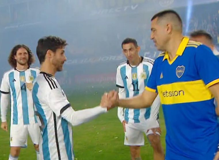 Aimar, presente en la fiesta de Román.