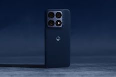 El nuevo Motorola Edge 70 Pro combina materiales nobles como madera y seda en un cuerpo de gama media alta. El nuevo Motorola Edge 70 Pro combina materiales nobles como madera y seda en un cuerpo de gama media alta.