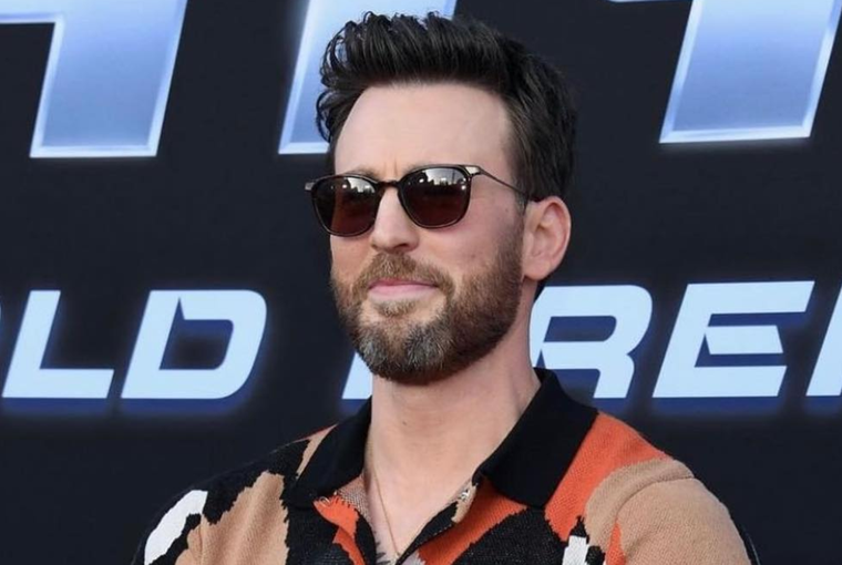Chris Evans ha sido catalogado como uno de los actores más bellos del mundo.