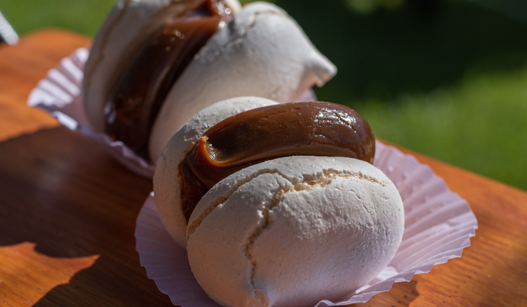 El encanto del merengue relleno de dulce de leche dejará a todos asombrados Foto: Shutterstock