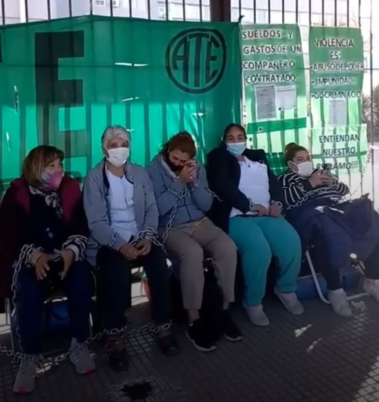 El paro es por 96 horas y afecta a escuelas, hospitales, oficinas del Registro Civil Foto: Captura de video Radio La Mosquitera