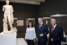 Peter Higgs Peter Higgs es el de la derecha, con corbata roja. Foto: Efe.