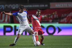 El Expreso abre la fecha en el Malvinas Argentinas. Foto: Télam El Expreso abre la fecha en el Malvinas Argentinas. Foto: Télam