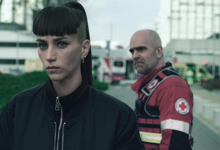 Salvador, la miniserie que está conquistando Netflix. Salvador, la miniserie que está conquistando Netflix.