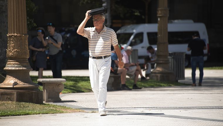 El organismo dió una serie de recomendaciones para los días de calor. Foto: Juan Mateo Aberastain Zubimendi