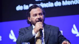 Gustavo Sáenz busca correr a Cristina Kirchner del PJ Nacional.