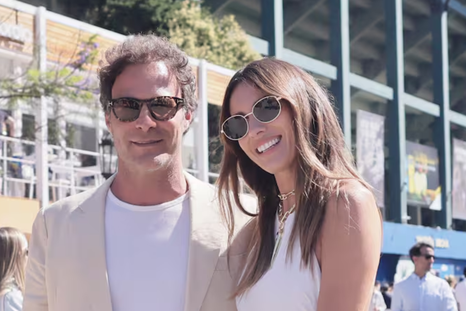 La pareja se reencontró y la modelo enfrentó a la prensa. La pareja se reencontró y la modelo enfrentó a la prensa.