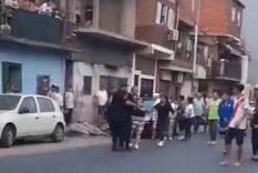 Uno de los delincuentes recibió un disparo en el pecho y falleció. Foto: Captura de pantalla